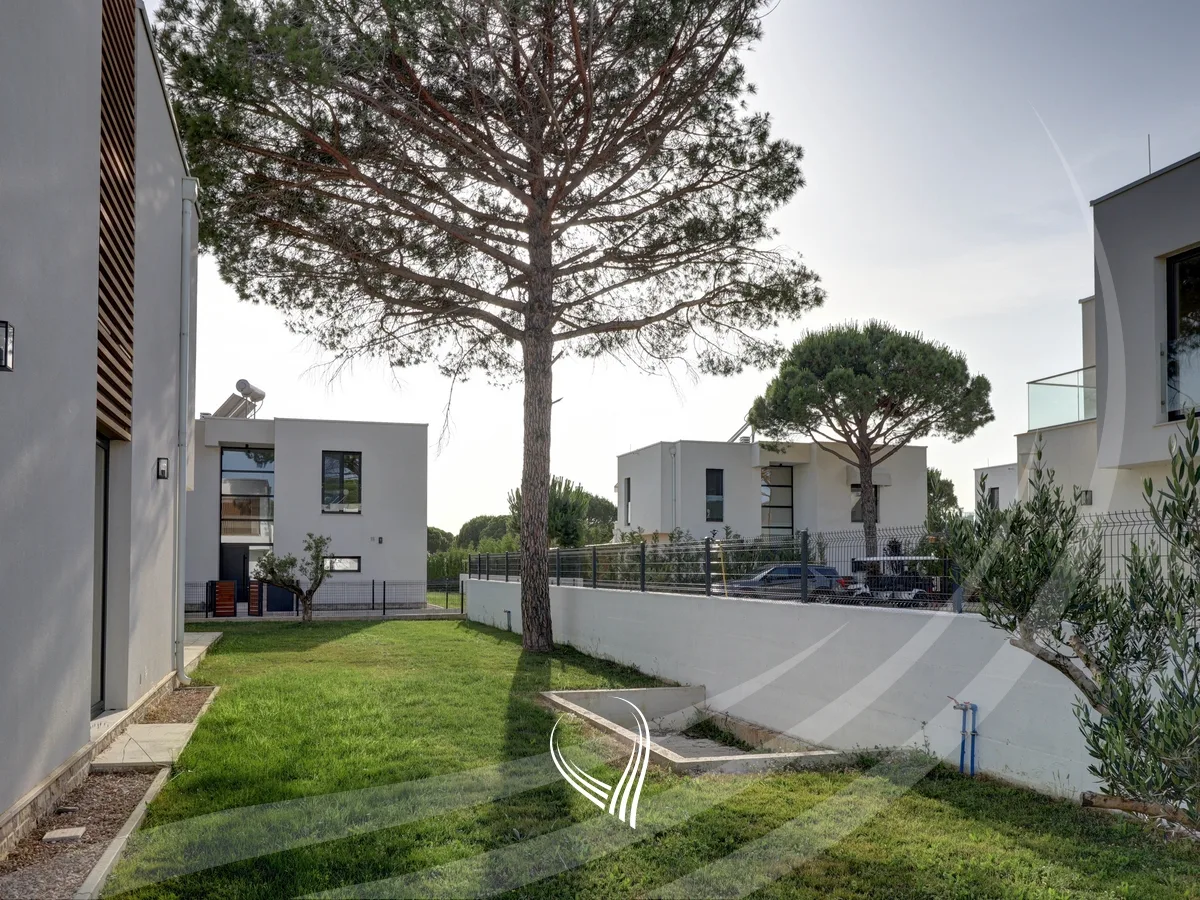 Vilë Luksoze Individuale në Gjirin e Lalzit – San Pietro Resort