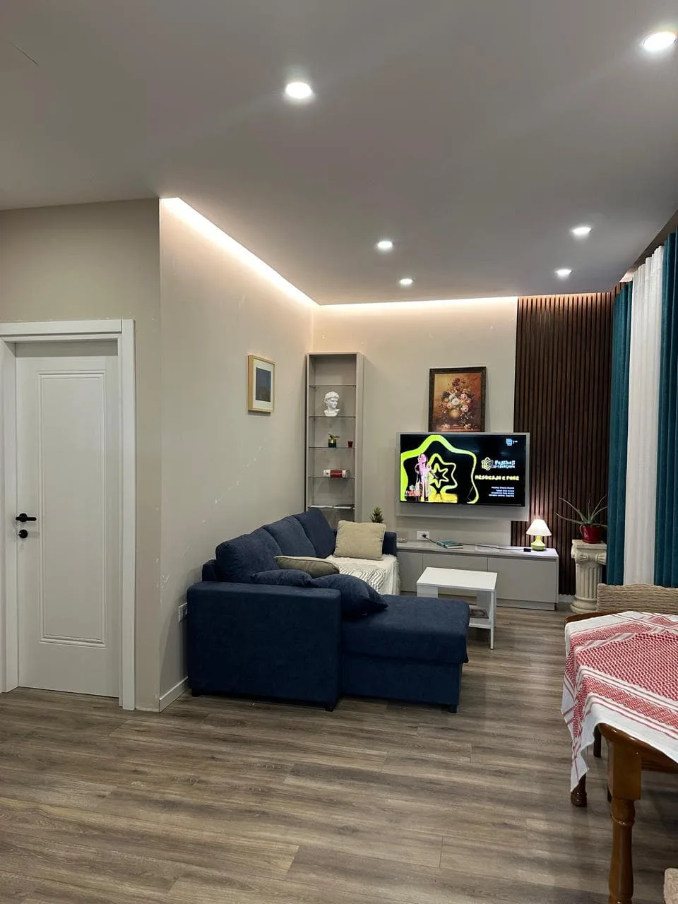 Vile me qera 1+1 Tek Pazari i Ri (ID BV2297) Tirane