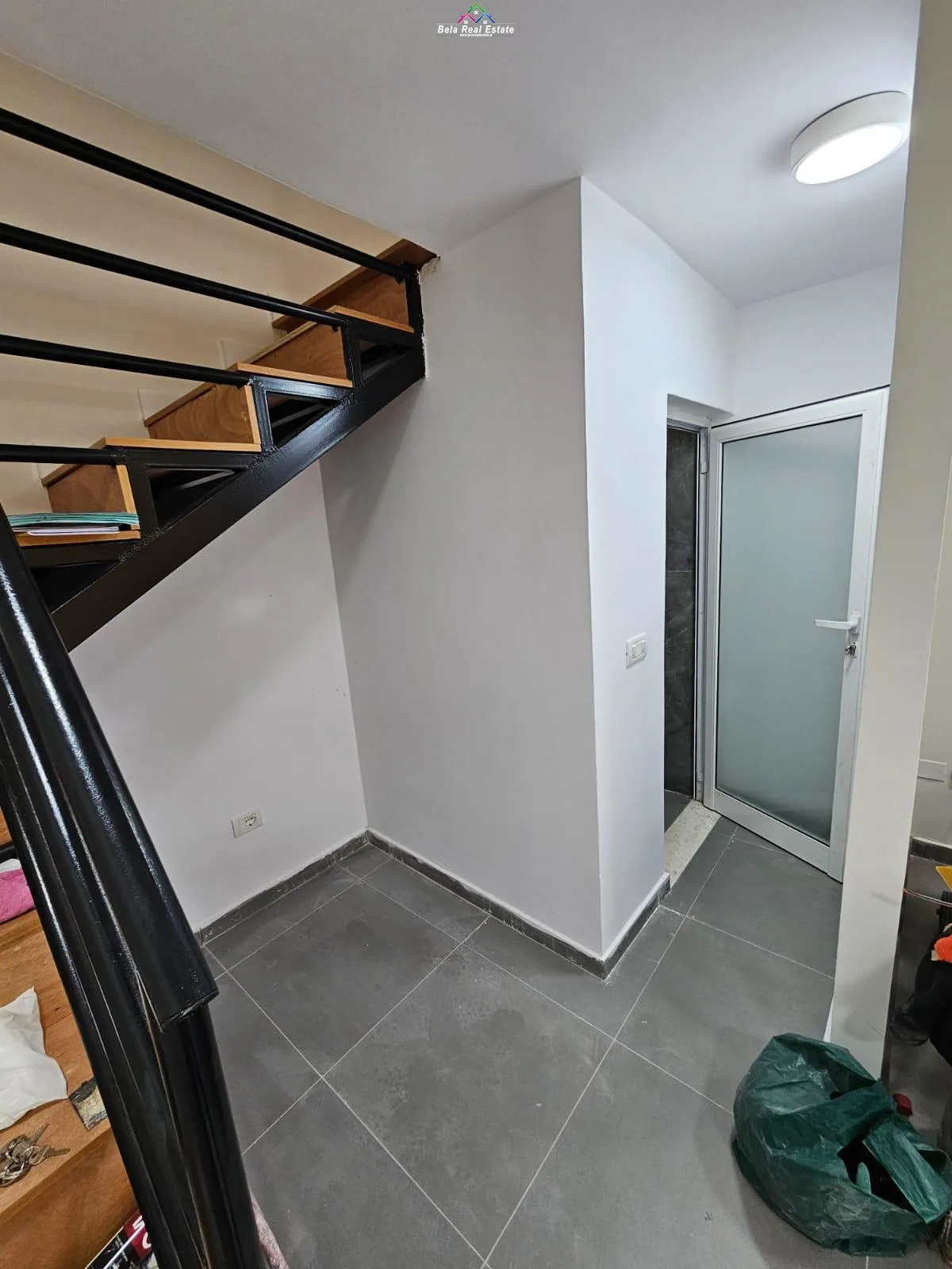 Dyqan Dupleks Me Qera tek 5 Maji (ID BD21590) Tirane