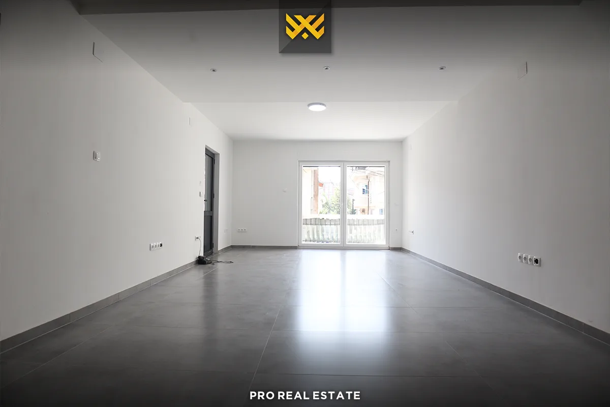Shtëpi / Lokal 290m² me #QIRA në Pejton