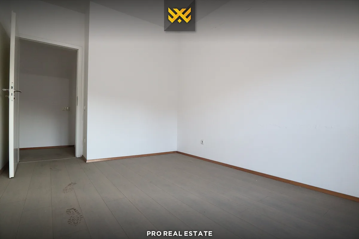 Banesë 200m² me #QIRA te Rruga B.