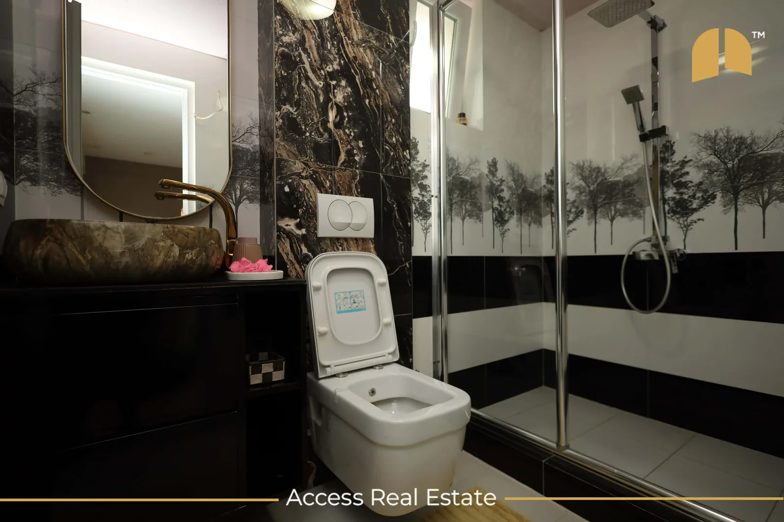 Shtëpi me QIRA – 420m² + 4.5 Ari – Sofali