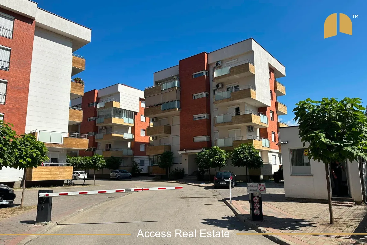 Banesë në SHITJE me FLETË POSEDUESE – 2 dhoma gjumi – Fushë Kosovë / Britania Homes