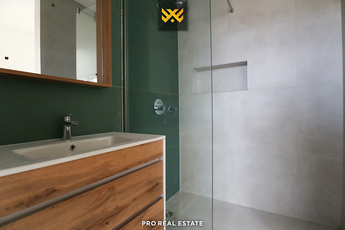 Banesë Penthouse 127m² + 43m² Neto për #SHITJE në Lagjen Kodrina