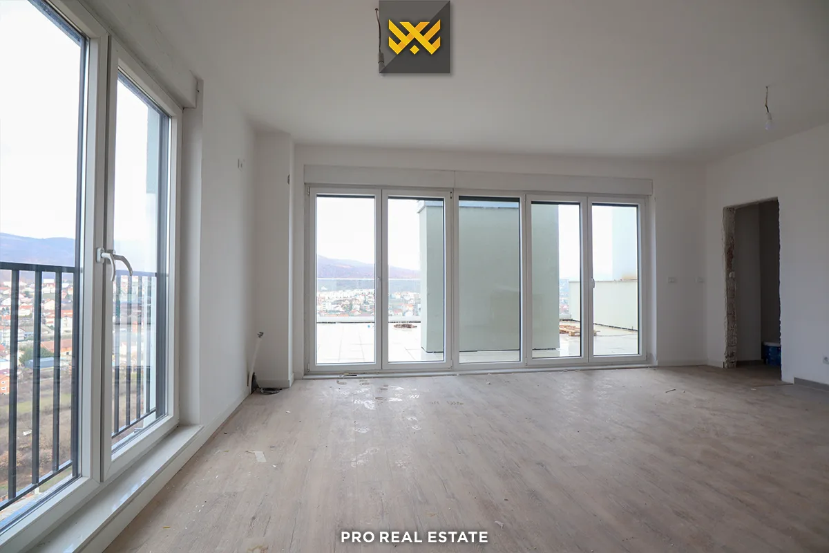 Banesë Penthouse 127m² + 43m² Neto për #SHITJE në Lagjen Kodrina