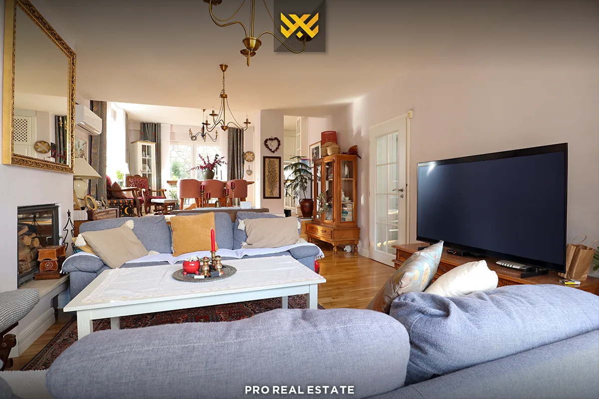 Shtëpi 190m² për #SHITJE në Sofali.