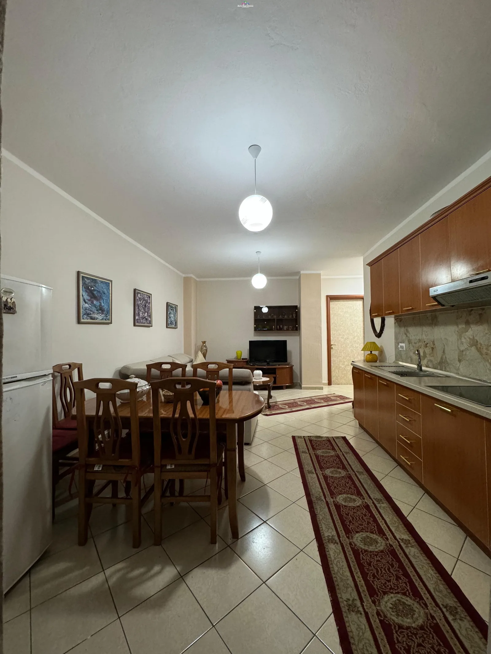 Apartament Me Qera 2+1 Tek Komuna e Parisit ( ID B2201724) Tirane