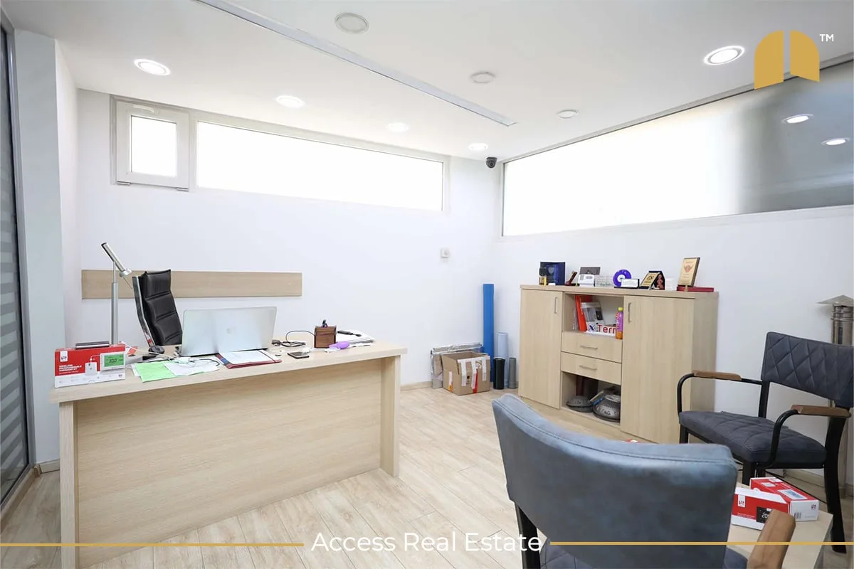 Lokal në SHITJE me FLETË POSEDUESE – Te Qafa – 291m²