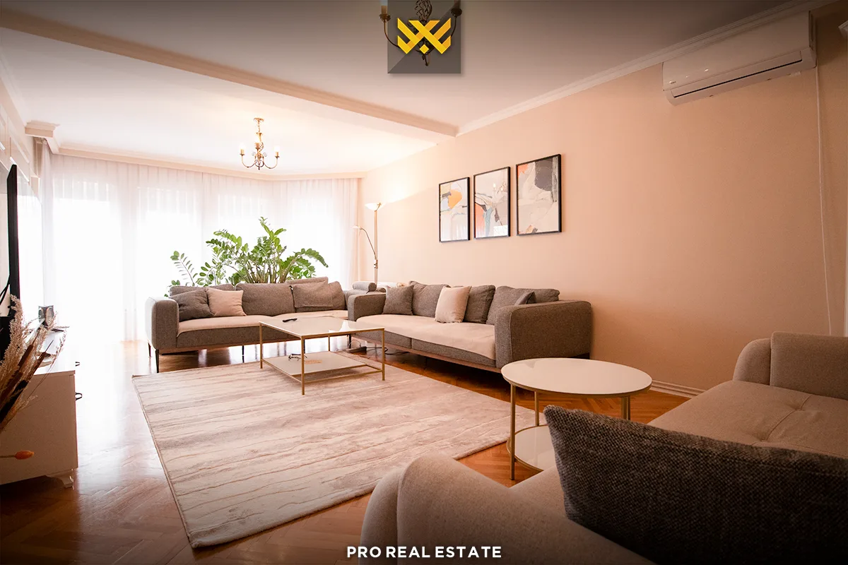 Shtëpi 270m² për #SHITJE te Mati 1