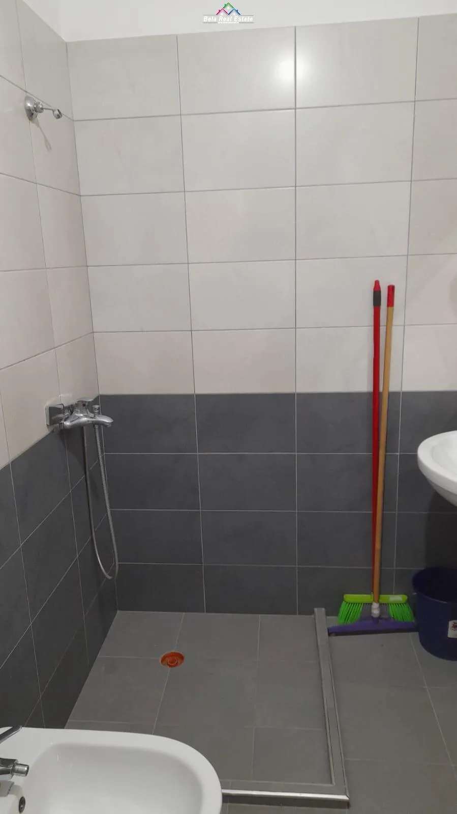 Apartament me Qera 1+1 Tek Kompleksi Golden Park ( ID B2101373) Tirane