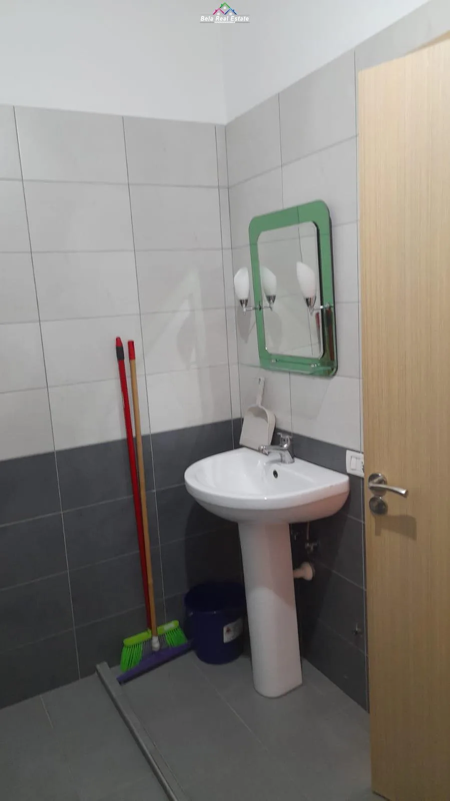Apartament me Qera 1+1 Tek Kompleksi Golden Park ( ID B2101373) Tirane