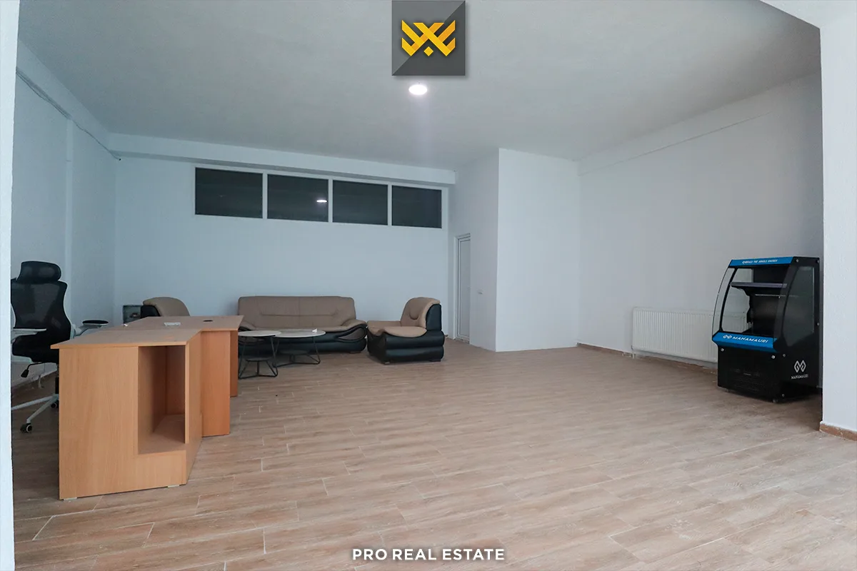Lokal 64m² me #QIRA në Rrugën B