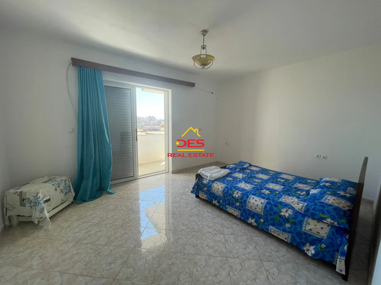 Shitet apartament 3+1+2 në sarandë