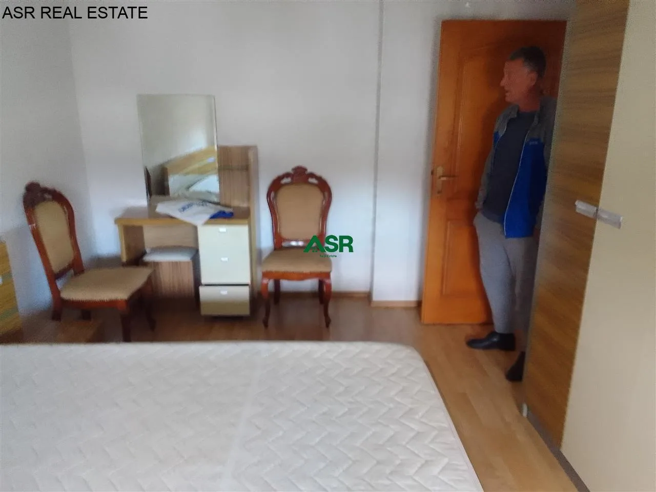 Lëshohet shtepia me #qira në lagjën Emshir