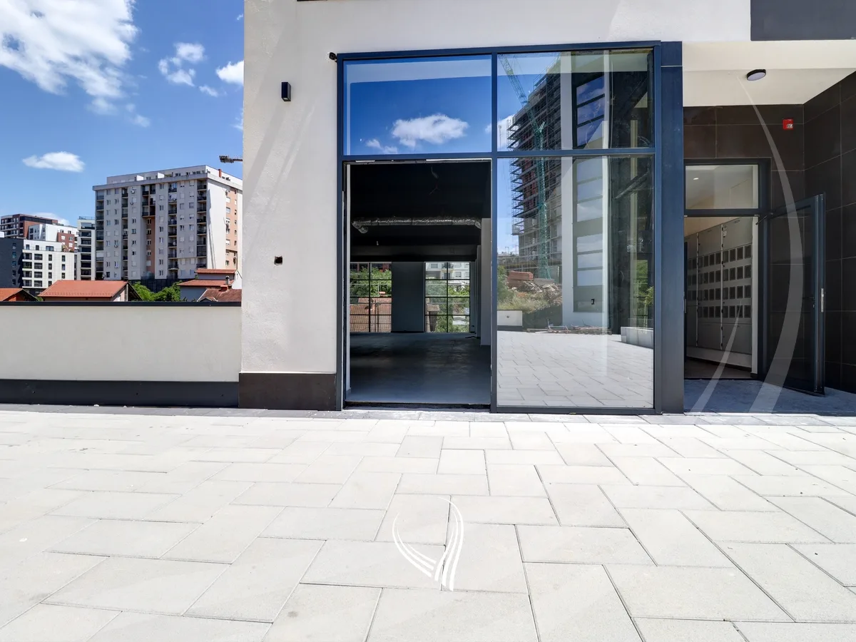 Lokal 145m2 në shitje në lagjen Prishtina e Re