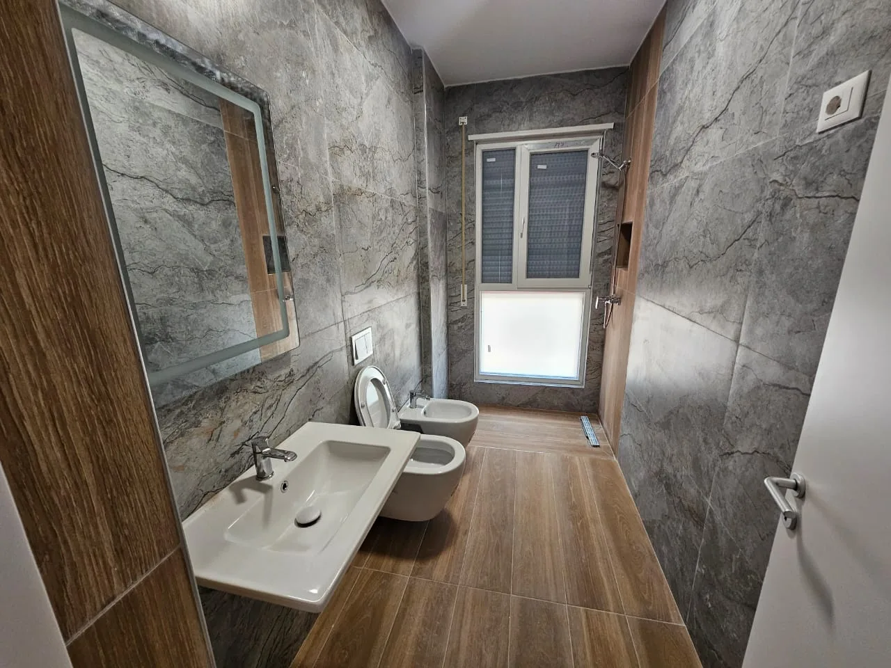 Apartament me qera 2+1+2 ne Don Bosko (ID B2201312) Tirane.