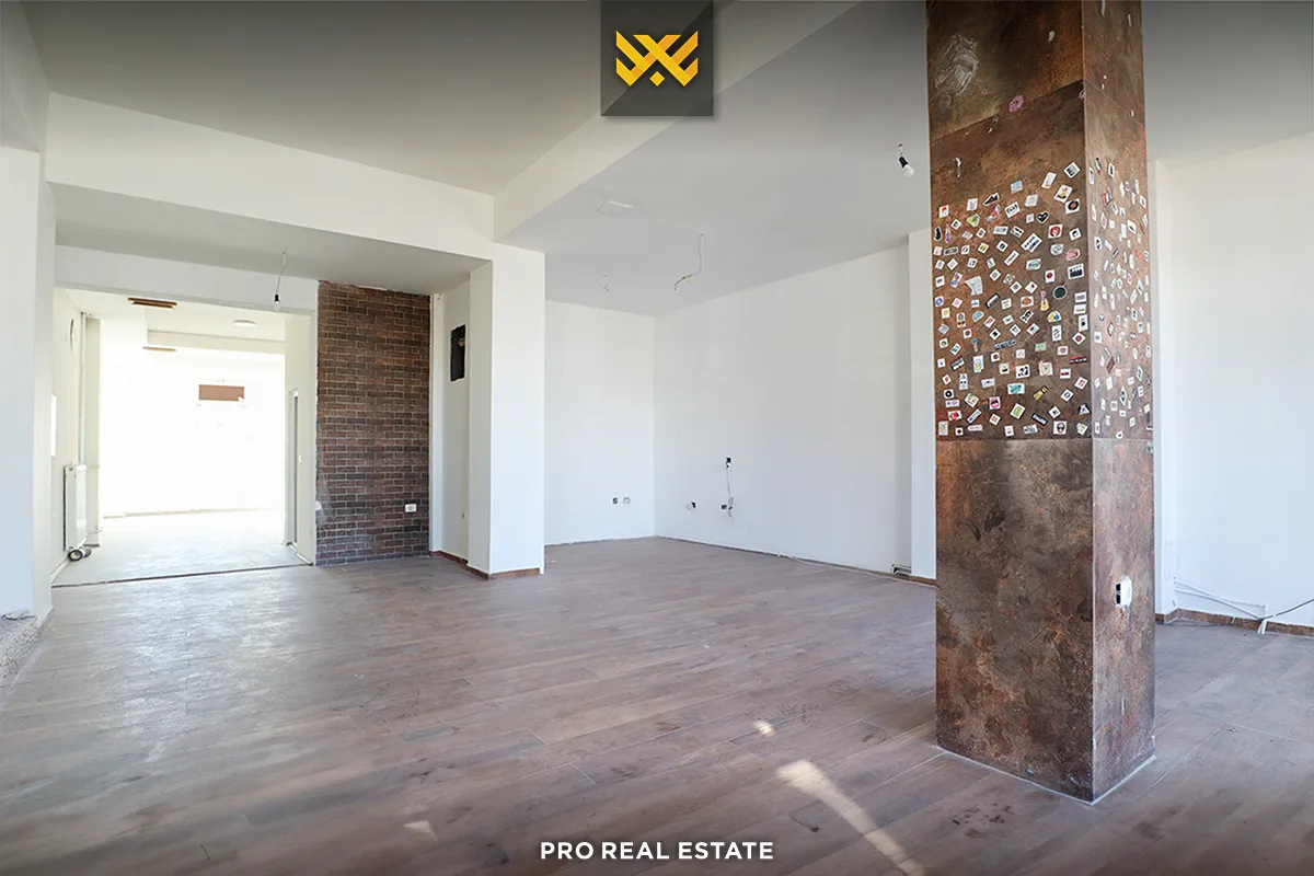 Lokal 90m² + 30m² për #SHITJE në Ulpianë