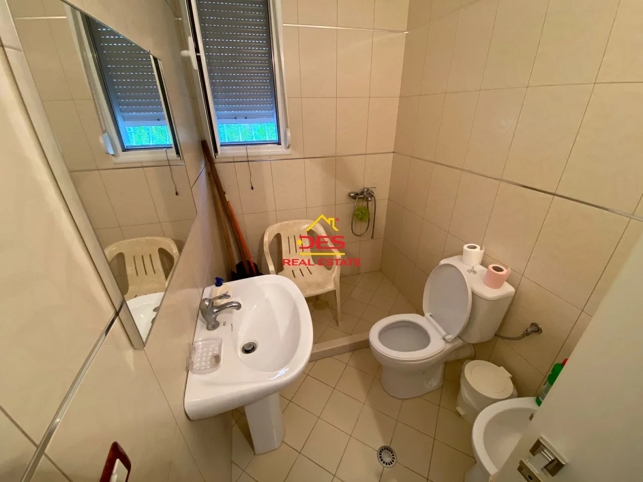 Shitet vile 2-kate në lagjen karabash, vlore.