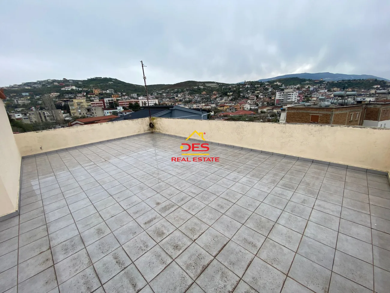 Shitet vile 2-kate në lagjen karabash, vlore.