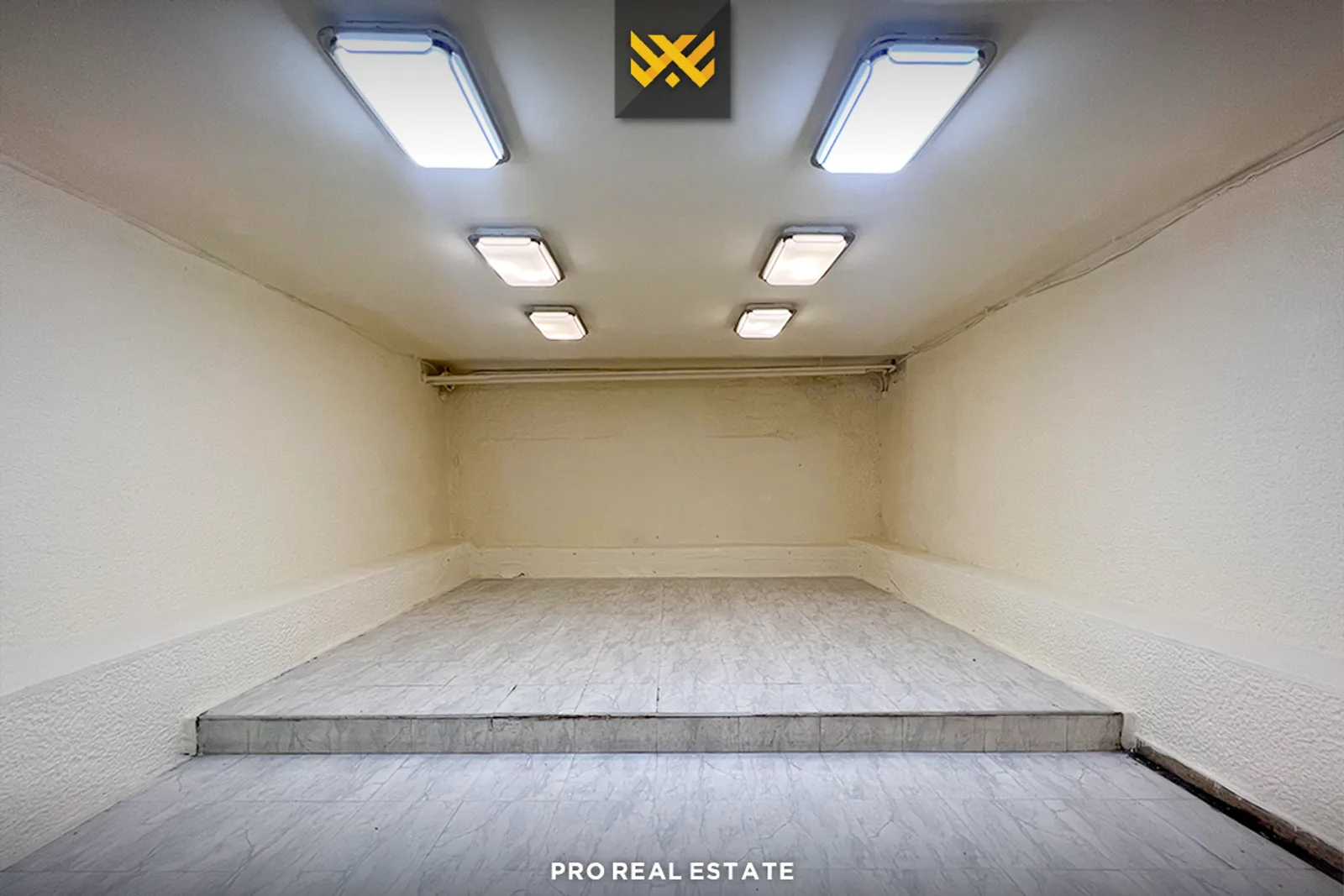 Lokal 80m² me #QIRA në Shesh.