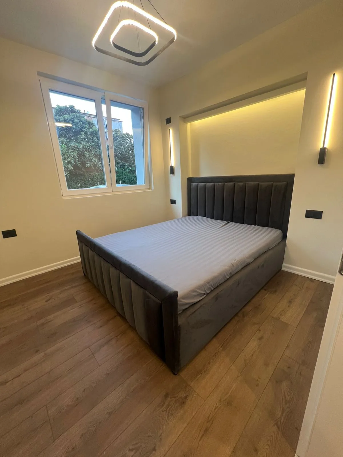 Apartament Ne Shitje 1+1 tek 21 Dhjetori (ID B111129) Tirane.