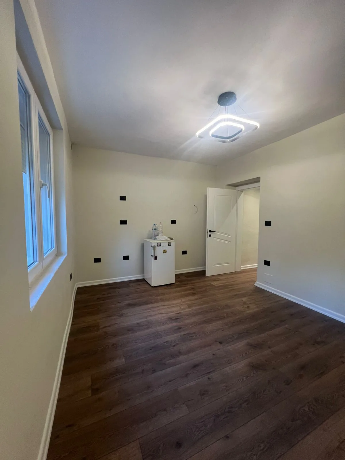 Apartament Ne Shitje 1+1 tek 21 Dhjetori (ID B111129) Tirane.