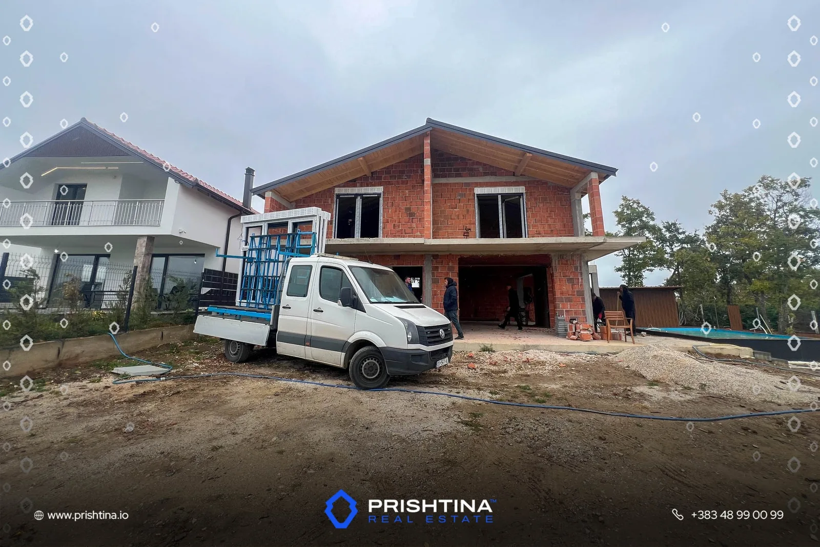 Shtëpi në shitje 200m² + 8 ari oborr në Butovc