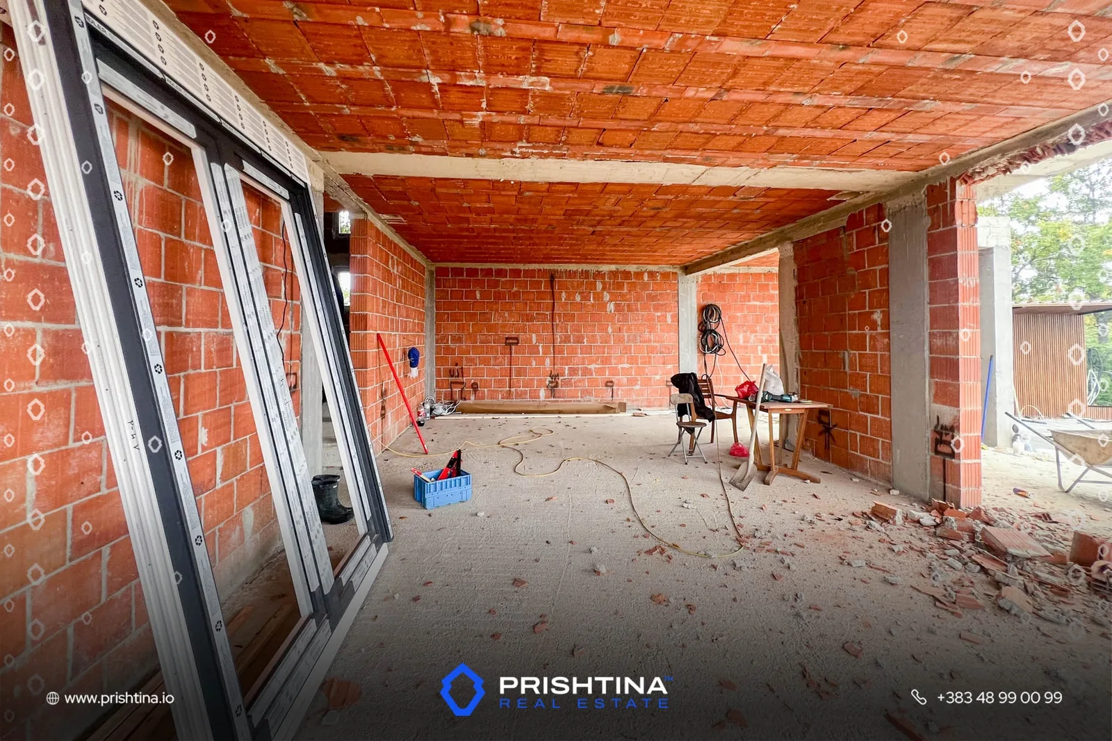 Shtëpi në shitje 200m² + 8 ari oborr në Butovc