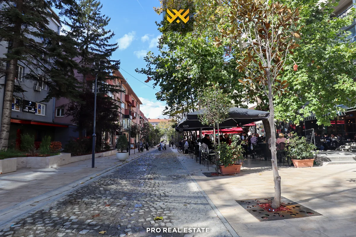 Banesë / Zyrë 90.66m² me #QIRA në Qendër