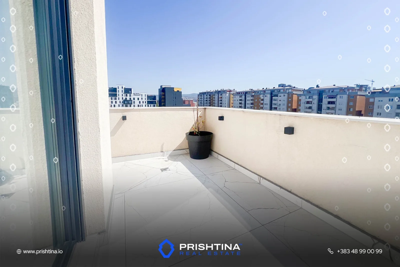 Banesë me qira 120m² + 40m² tarracë në Arbëri