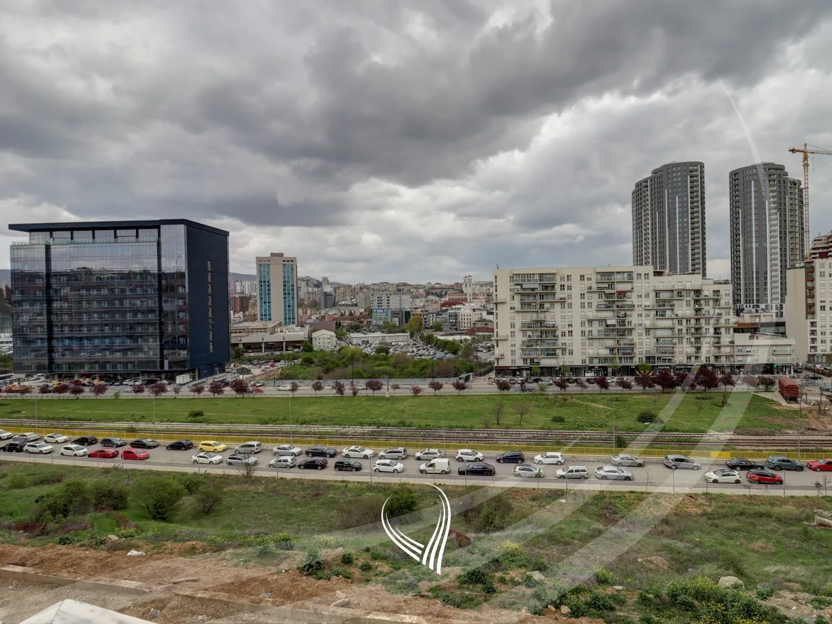 Zyre me 3 dhoma pune me qira në lagjen Arbëria – Dragodan