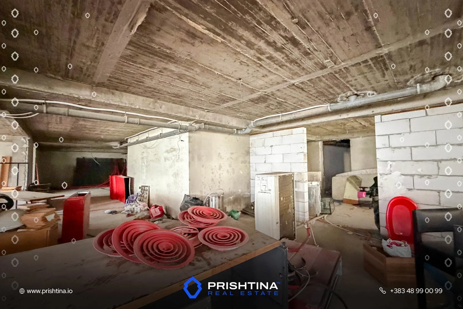 Objekt në #shitje 485m² në Emshir 🏢✨