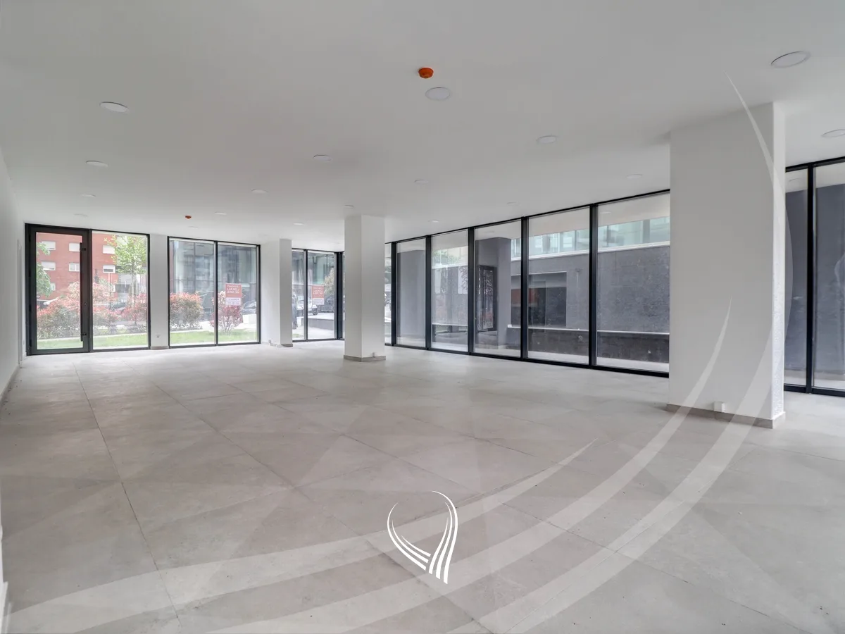 Lokal 120m2 me qira në lagjen Mati 1 – Art Construction