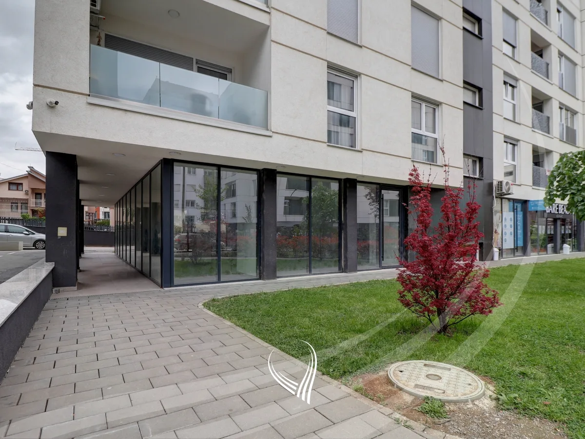 Lokal 120m2 me qira në lagjen Mati 1 – Art Construction
