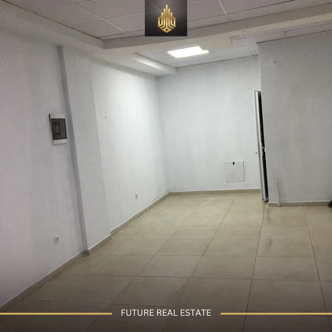 Lokal me QERA/30m²