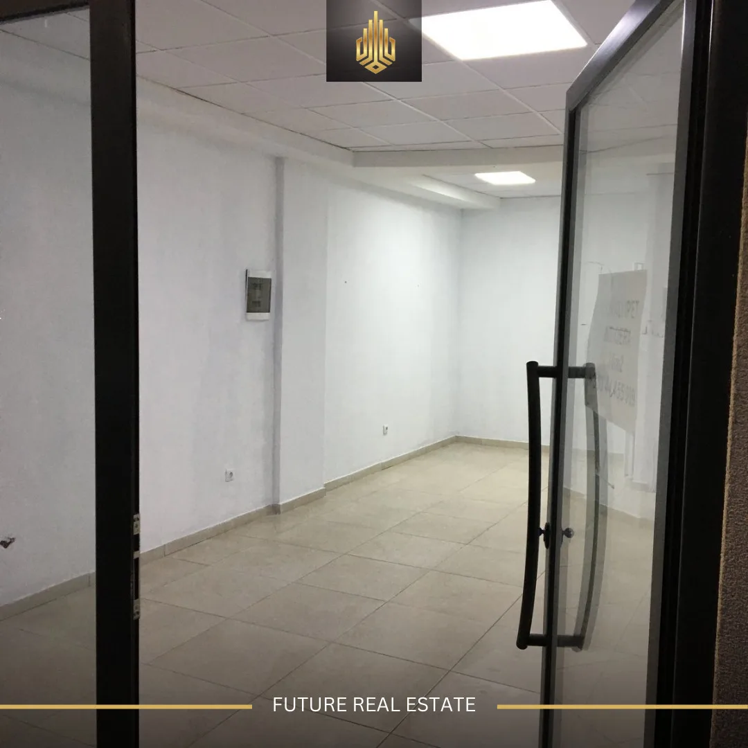 Lokal me QERA/30m²