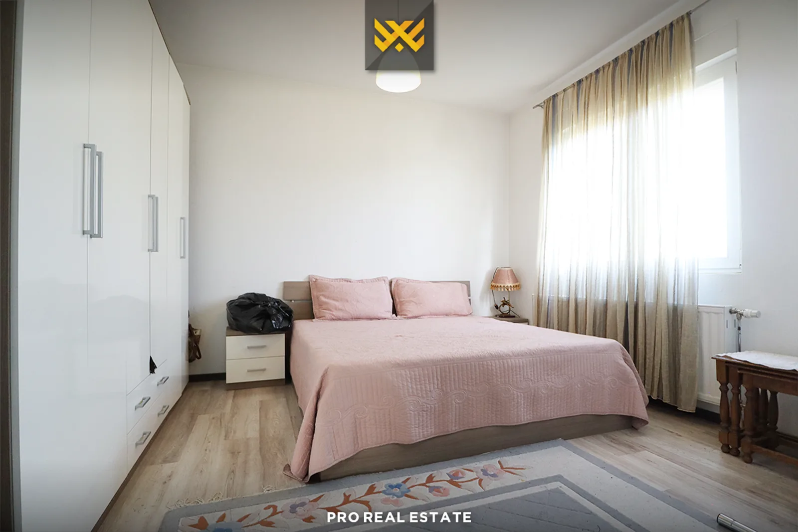 Shtëpi 450m² në #SHITJE në Lagjen Qëndresa