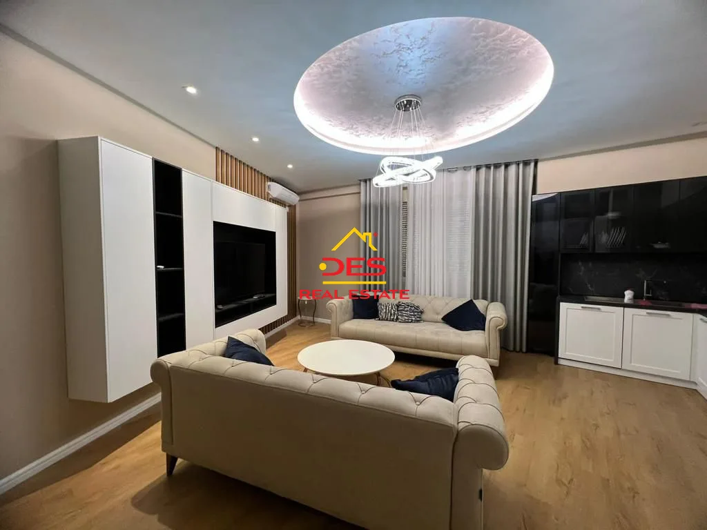 Jepet me qera apartament 3+1 në lagjen clirimi, elbasan.