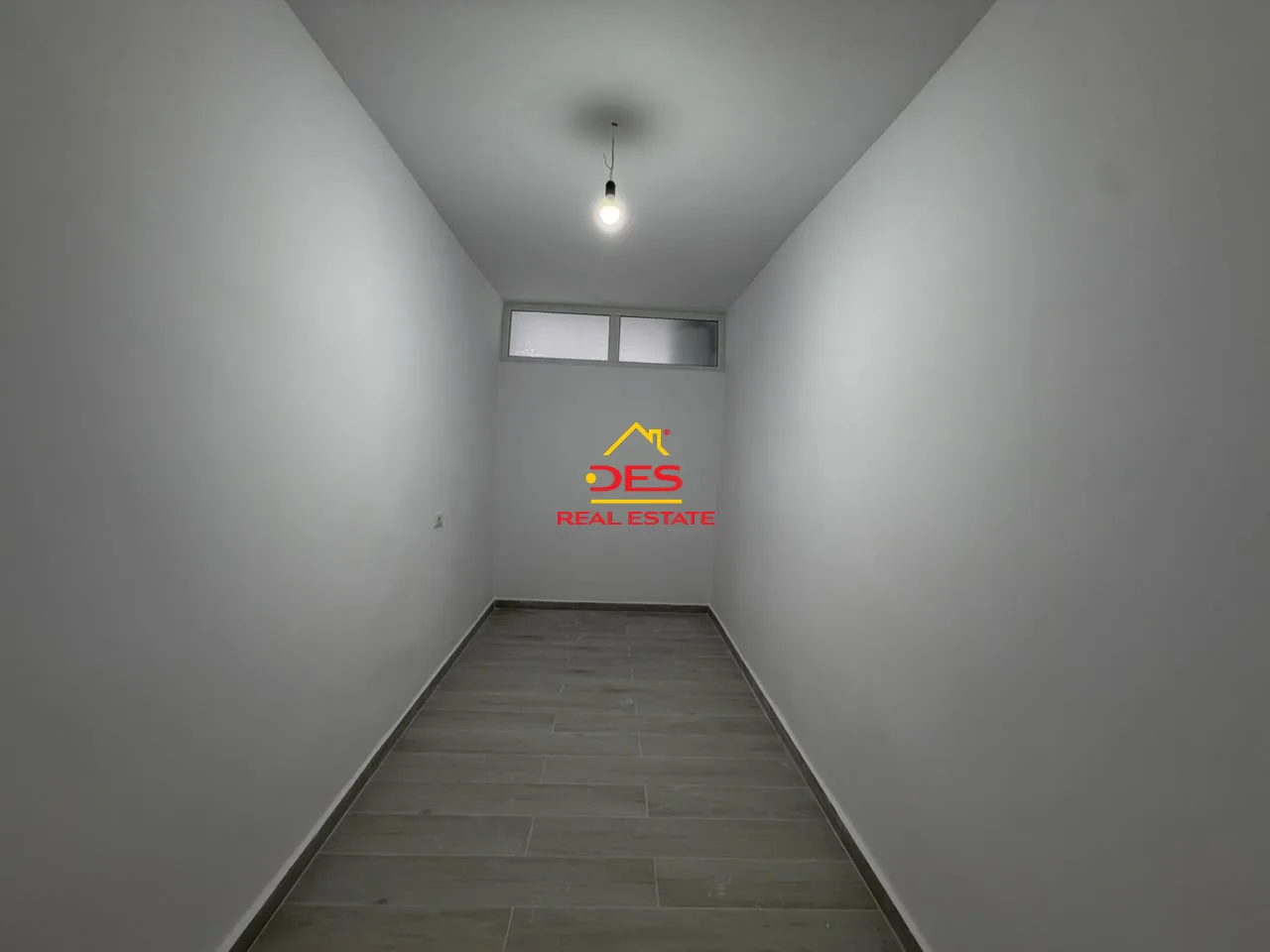 Shitet apartament 2+1 pranë bar restorant lux, vlorë