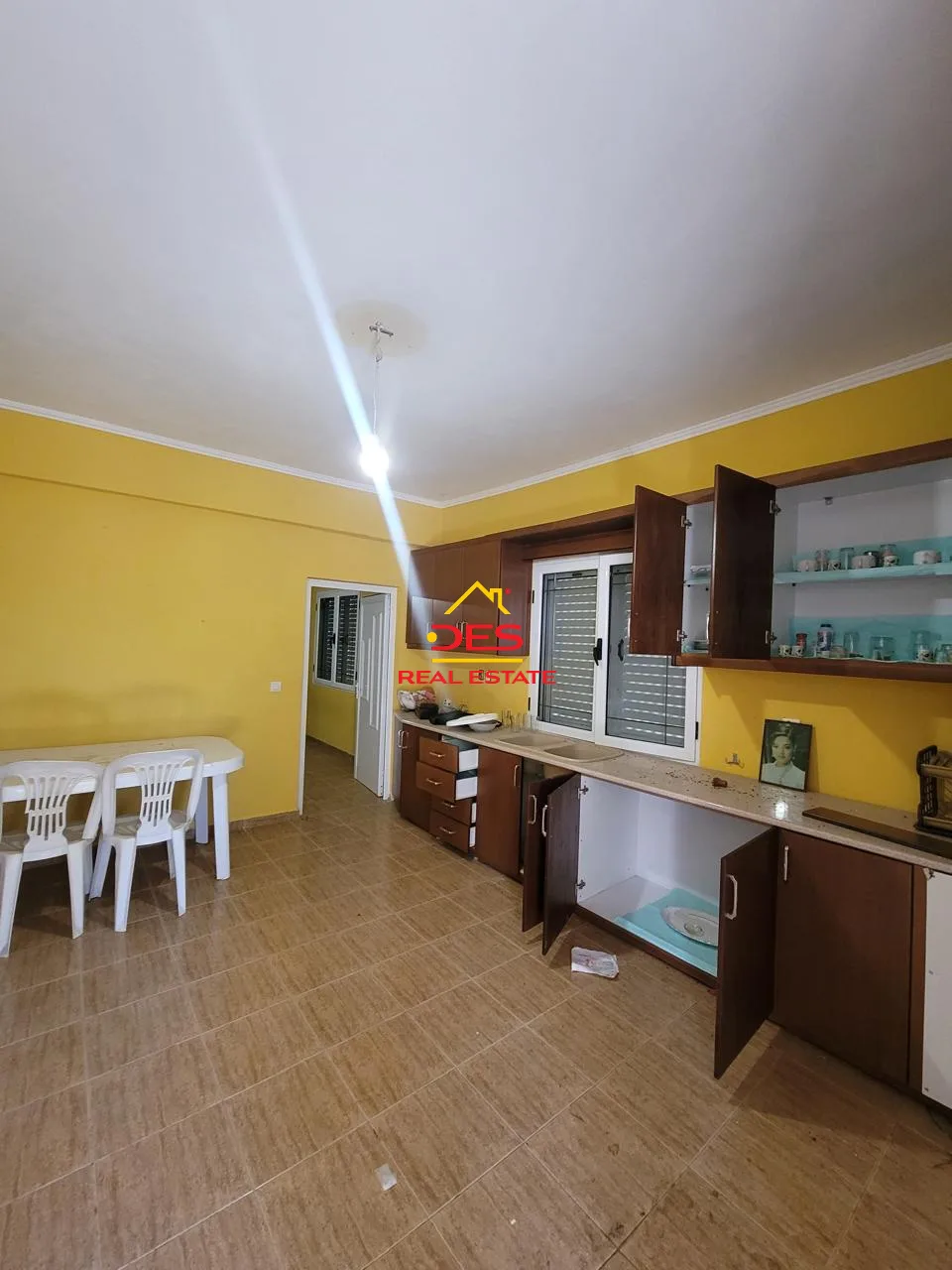Shitet vilë 2 katëshe në rusan , delvinë