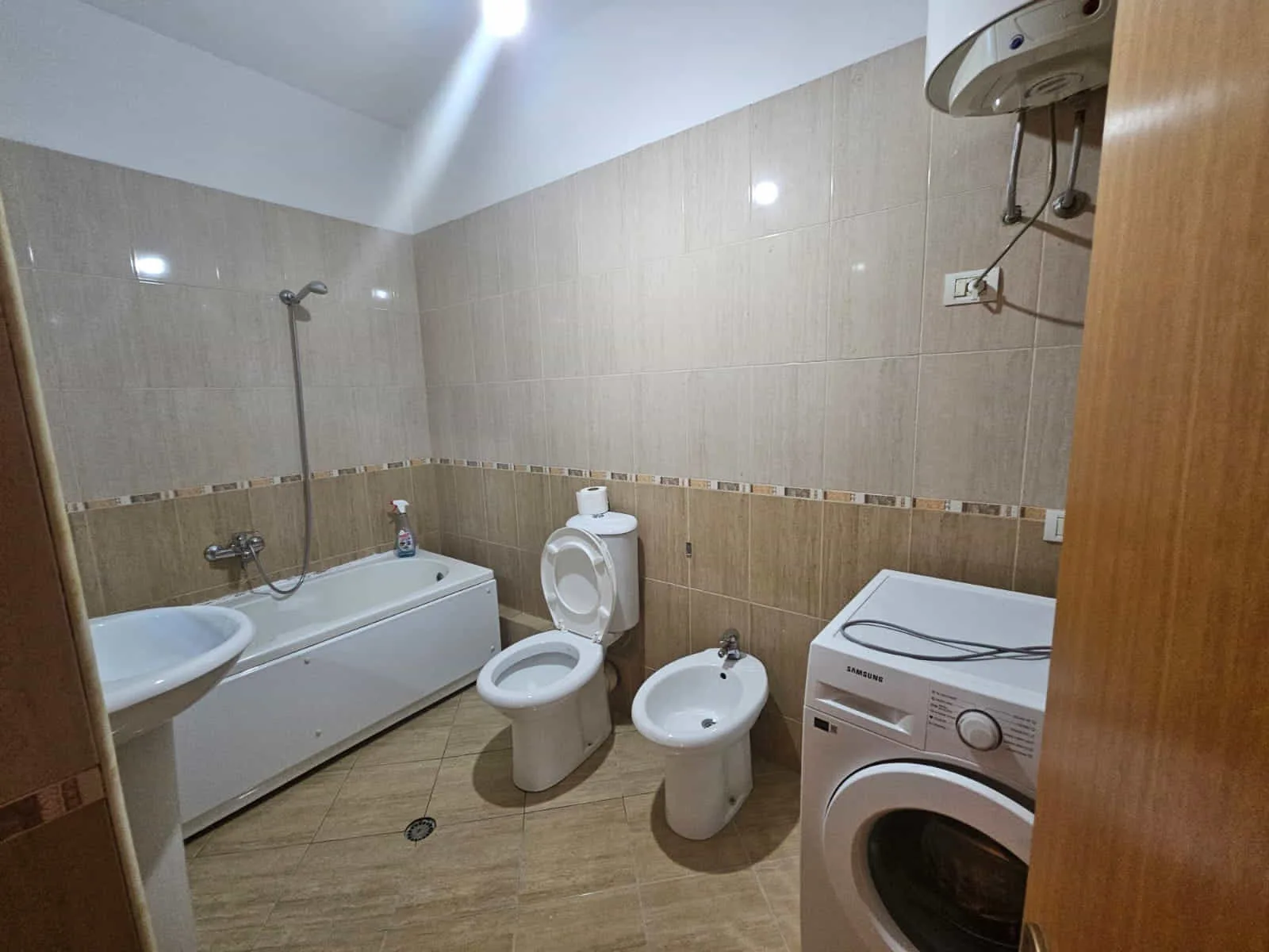 Apartament me qera 2+1 ne Astir (ID B2201438) Tirane