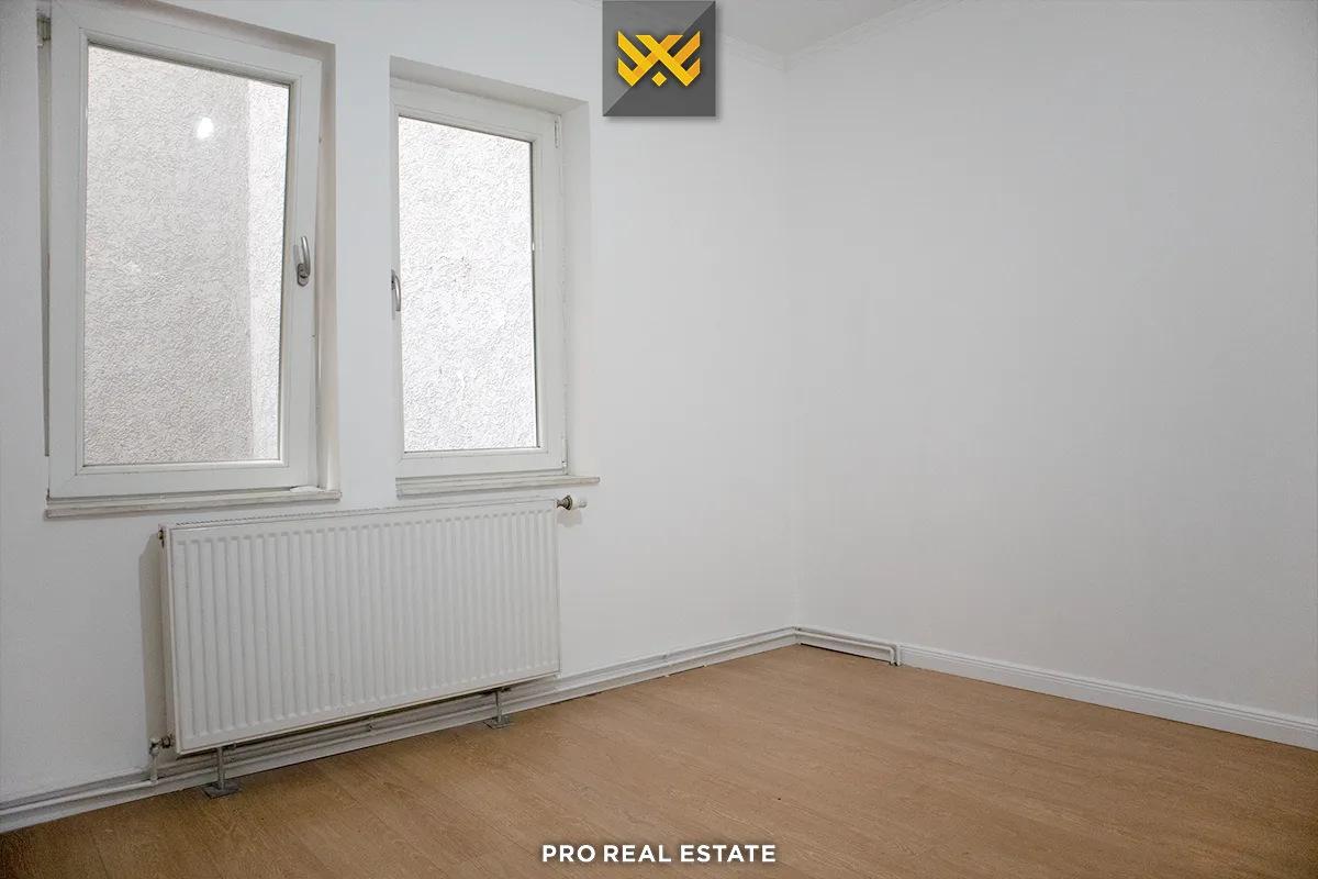 Shtëpi - Zyrë 220m² me #QIRA në Tokbashqe.