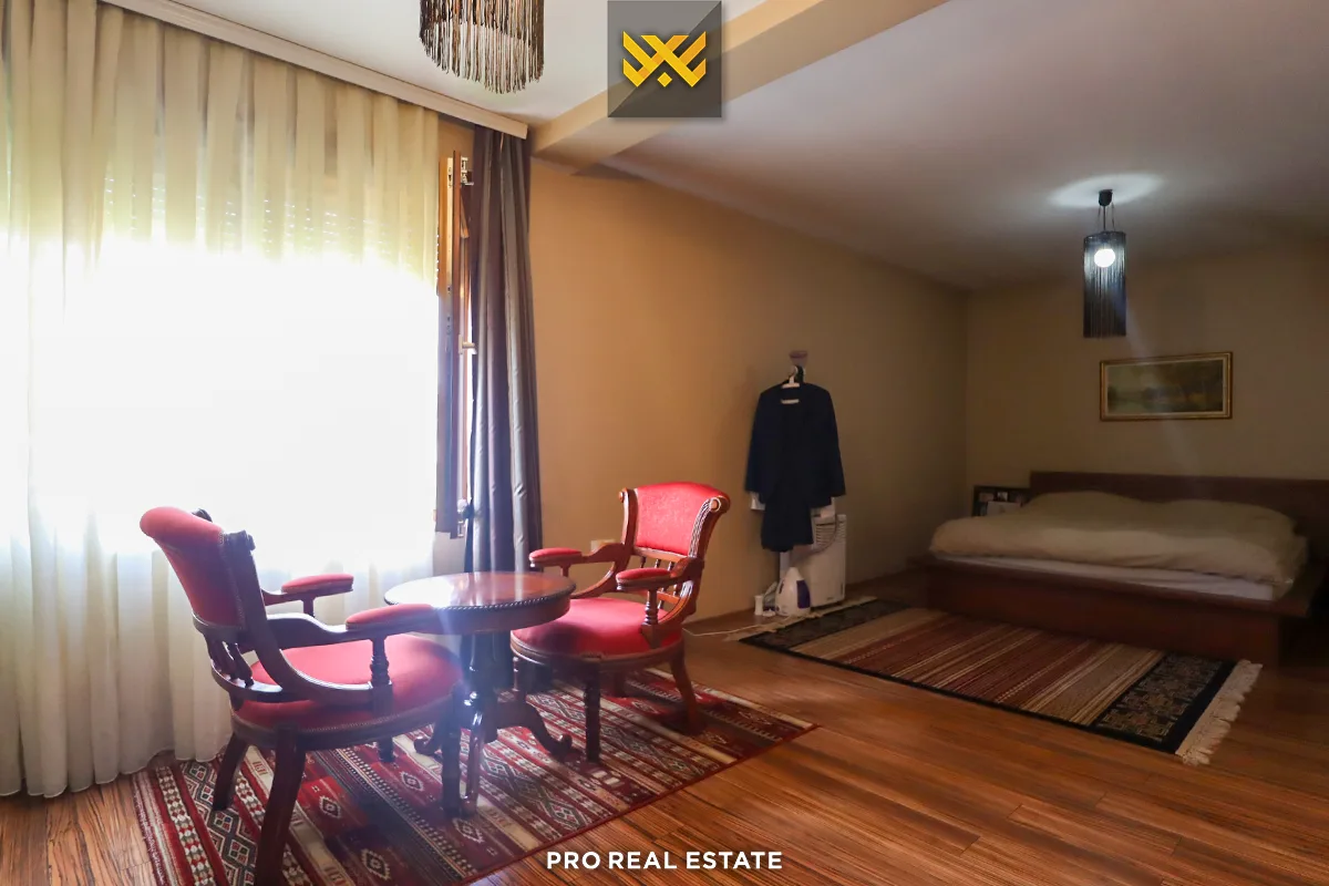 Shtëpi 430m² për #SHITJE te Mati 1