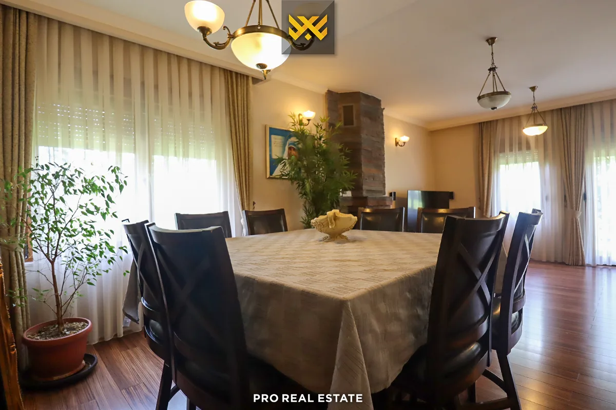 Shtëpi 430m² për #SHITJE te Mati 1