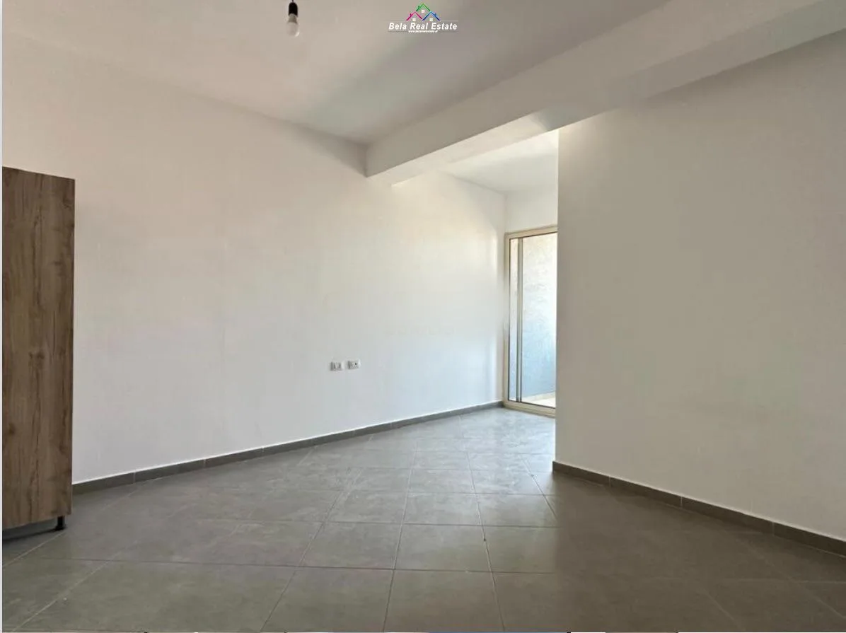 Apartament Me Qera 2+1 tek Spitali Amerikan 3 (ID B220978) Tirane