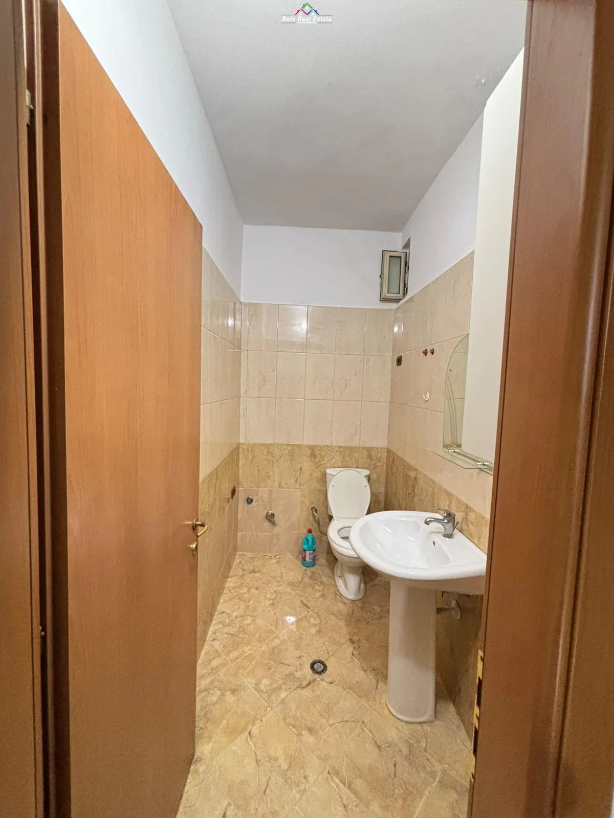 Zyre Me Qera 2+1 Tek Myslym Shyri (ID BZ2741) Tirane