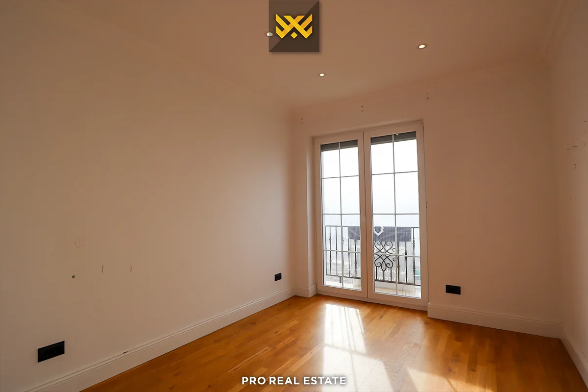 Dy shtëpi 268m² + 268m² për #SHITJE në Lagjen Chelsea Point