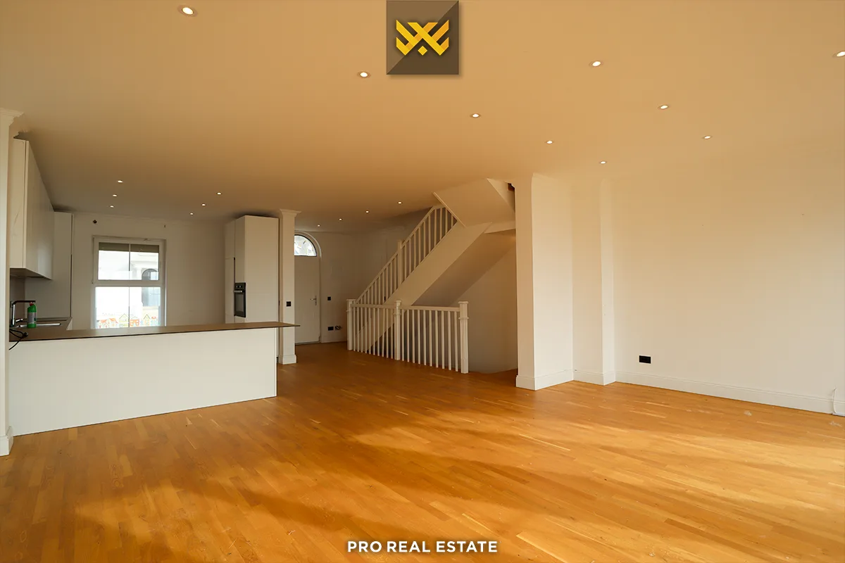 Dy shtëpi 268m² + 268m² për #SHITJE në Lagjen Chelsea Point