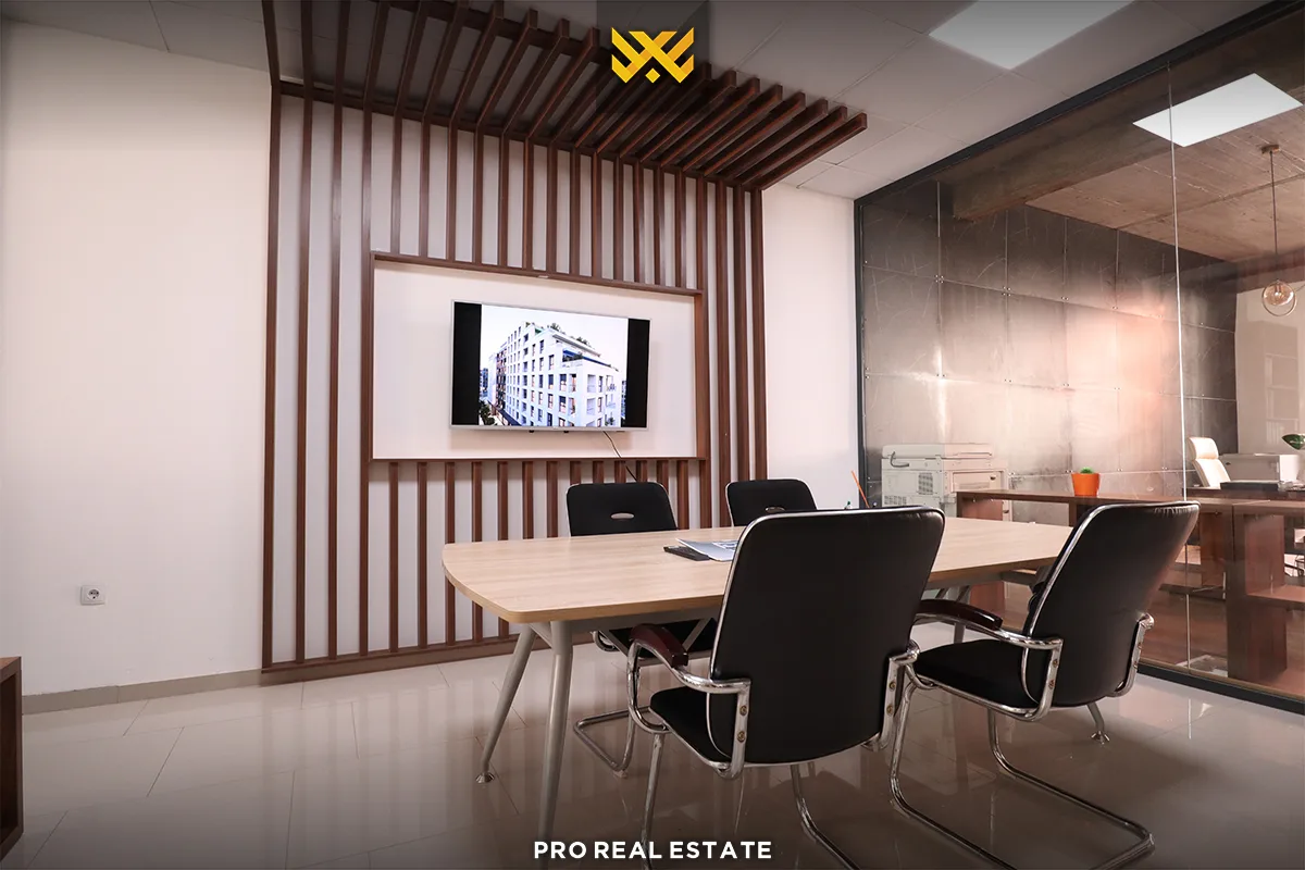 Zyre 137.16m² për  #SHITJE në Rrugën B.