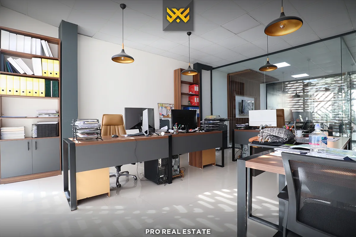 Zyre 137.16m² për  #SHITJE në Rrugën B.